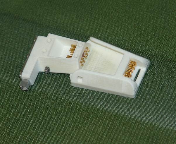 Electro-textile architecture wiring distribution architecture for high reliability for power/data network.